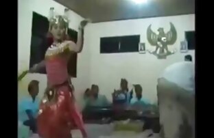 XXX Milf Busty memimpin dengan contoh sek jepang kakek untuk mengajar remaja panas