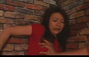 XXX Penjahat yang bersalah menghisap bokep jepang suami selingkuh kemaluan petugas dengan borgol!